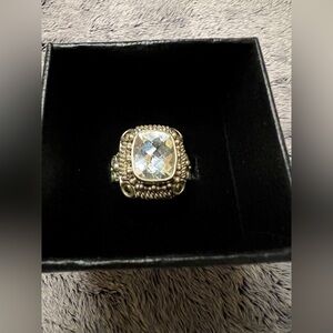 Elegant SUARTI Quartz & 18K Gold Accented Silver Ring